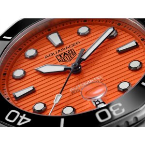 TAG Heuer Aquaracer Professional 300 Orange Diver