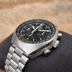 gebrauchte Omega Speedmaster MarkII 327.10.43.50.01.001